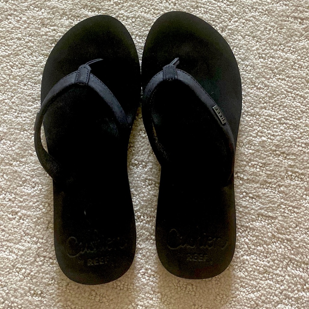 Reef cushion flip flops. 1/2 inch cushion sole. Worn once!